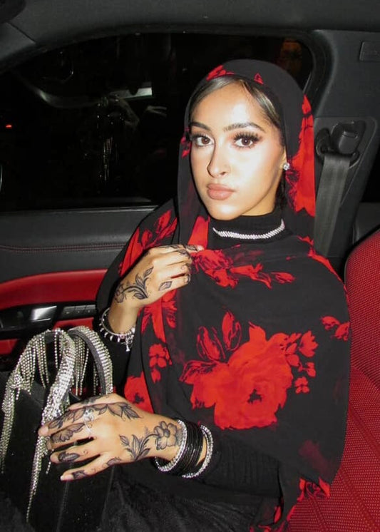 “Dark Rose” Scarf