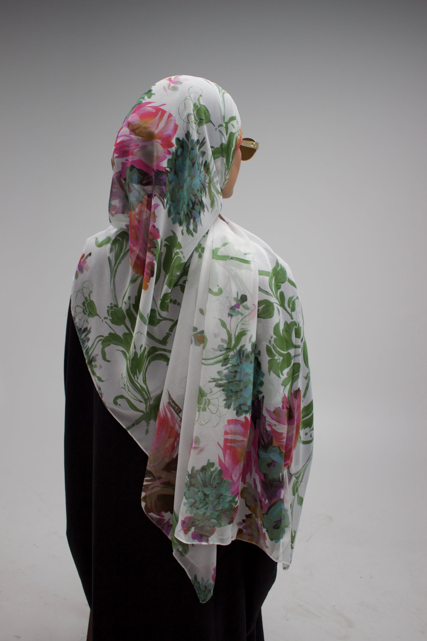“Dreamy Garden” Crepe Scarf